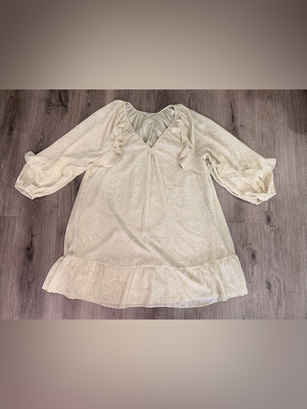 LOFT Women’s Outlet Mint Green Blouse with Subtle Sheen Size Large